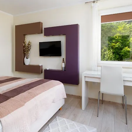 Lägenhet Wonder - Cicha 13, Z Balkonami, Blisko Centrum